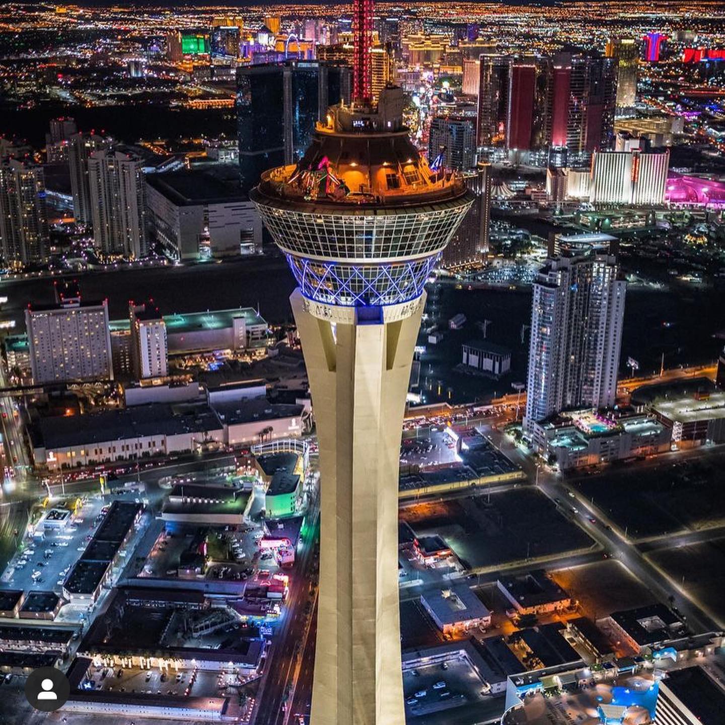 We’re getting (way up) high tonight at our Sunset Soirée at @stratvegas! 
Shoutout to our stellar sponsors: 
@imafinancialgroup 
@cookiessf 
@indicocoloradoinc 
@raisetheoccasion 
@hempirecollectivewi 
@rocket_seeds 
@mrb_office 
Scott Roberts Law
@dureecopr 
@progrowbuilders 
📸: by @claytonhaam 
❗️THIS IS A SOLD OUT EVENT❗️
